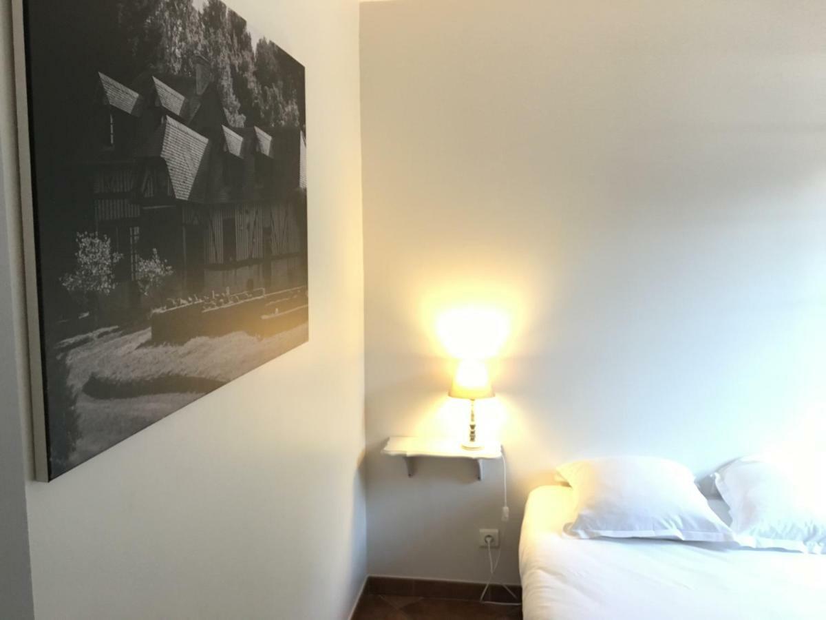 Gites - Domaine De Geffosse Pont-Évêque Eksteriør billede